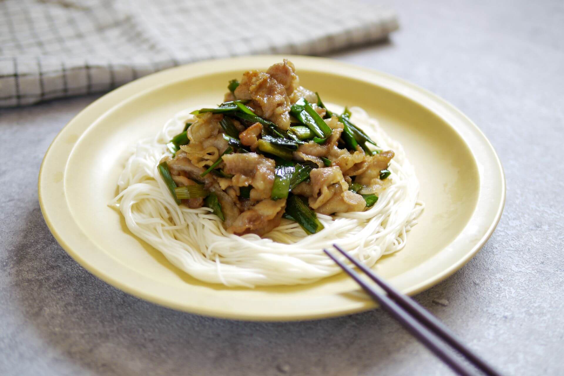 焼肉のタレde盛豚スタミナそうめん
