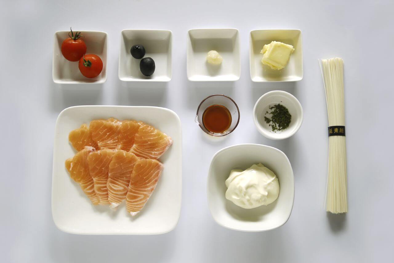 サーモンとクリームチーズのそうめんカナッペの材料
